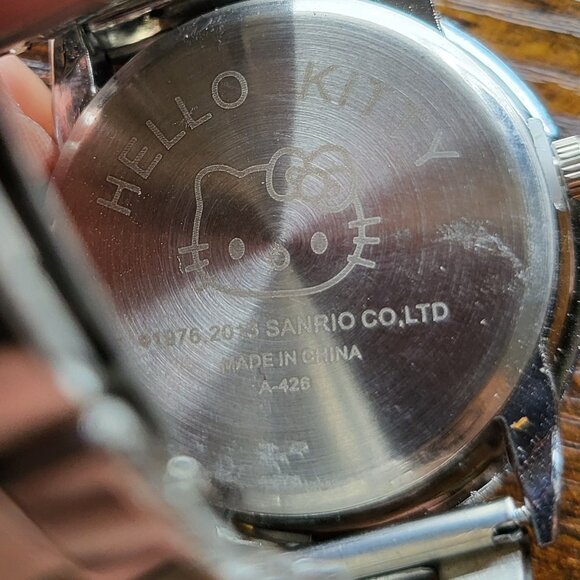 NWOT HELLO KITTY QUARTZ WATCH - Picture 4 of 6